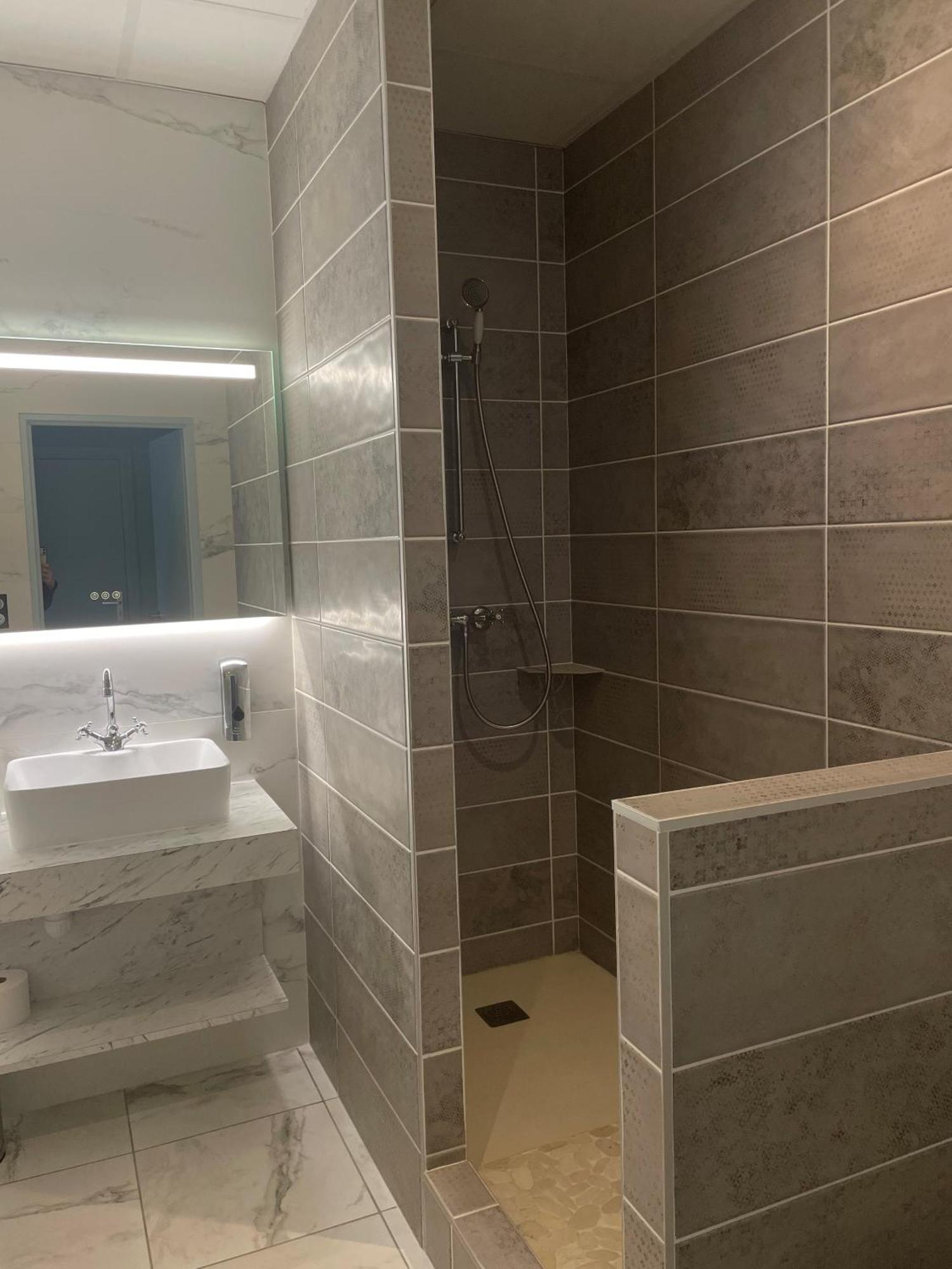 Domaine Clairfontaine Noyarey - Suites Junior 外观 照片